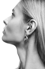 Load image into Gallery viewer, Droplet Earring

